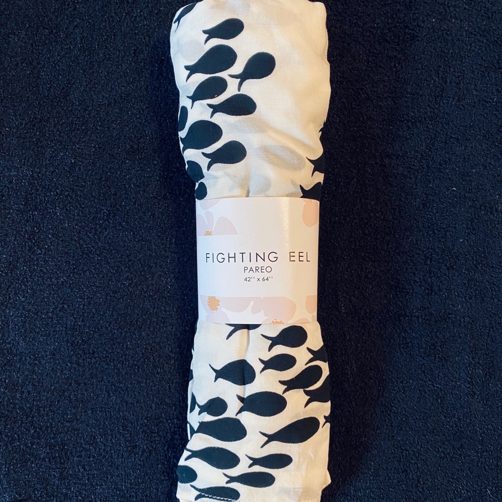 Fighting Eel Pareo ~ Fish Print